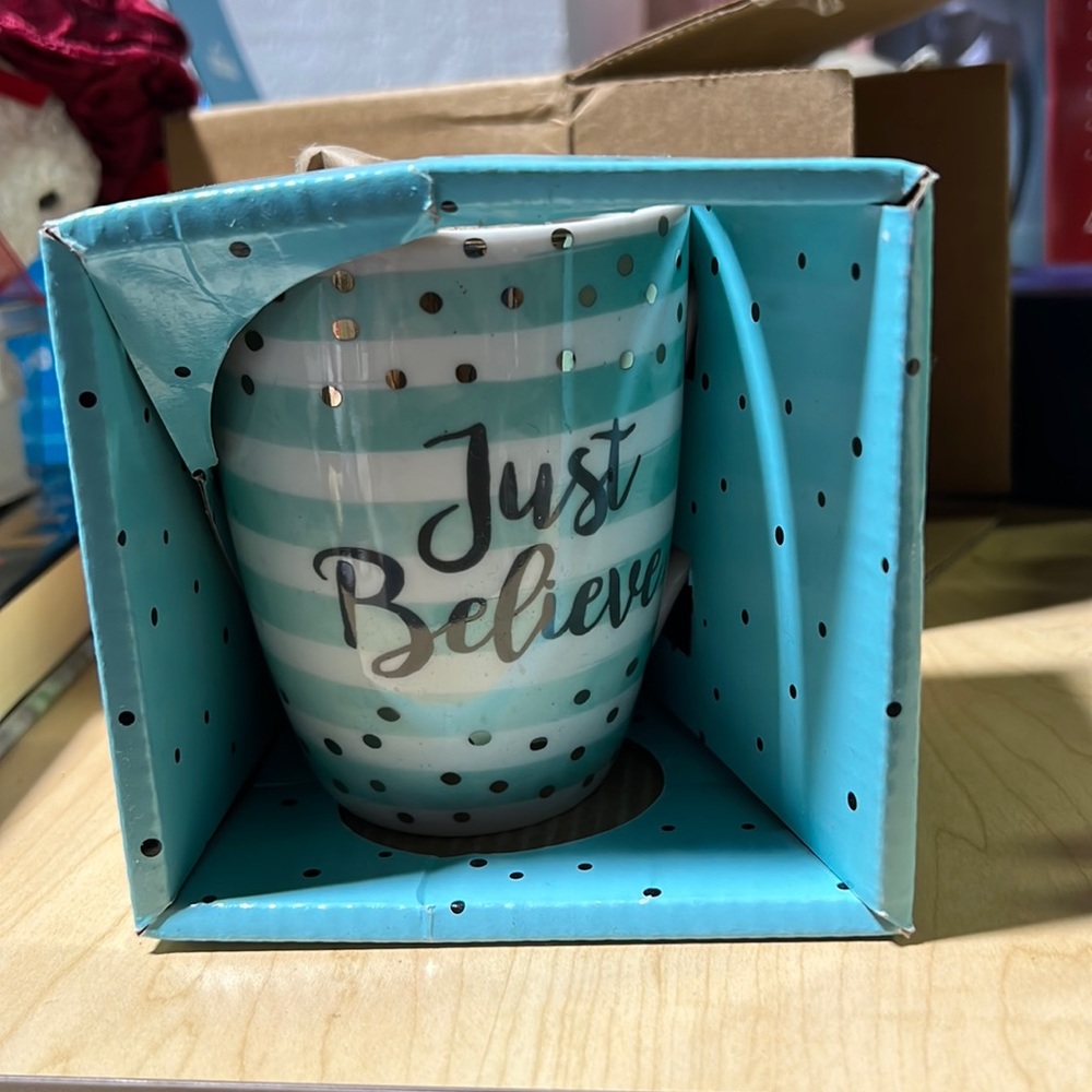 NIB Mark 5:36  “Just Believe” trendy, Mint Pastel and Gold Dot Mug.